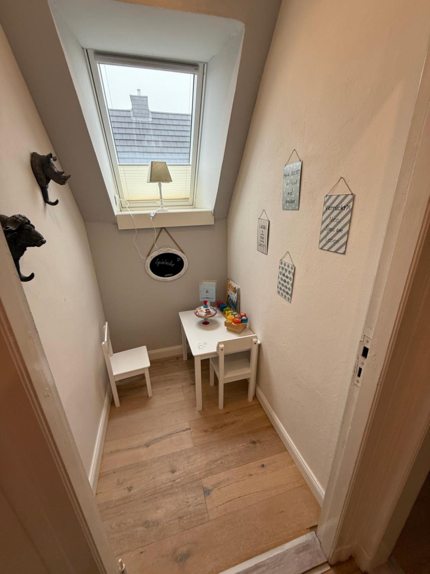 Ferienwohnung „Opa'S Tohuus“Mit Fahrraedern, Husum Husum  Eksteriør billede